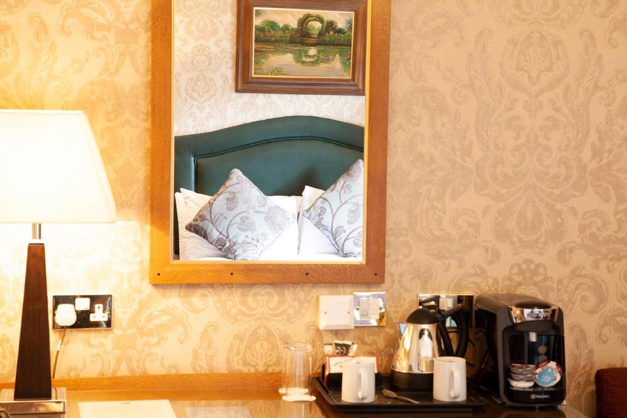 Clarion Hotel Charlecote Pheasant Уэллесбурн-Гастингс Экстерьер фото