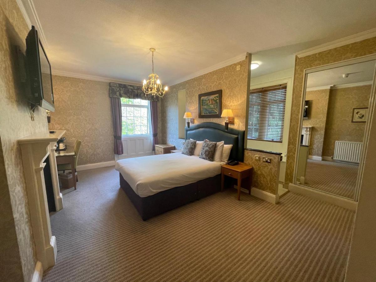 Clarion Hotel Charlecote Pheasant Уэллесбурн-Гастингс Экстерьер фото
