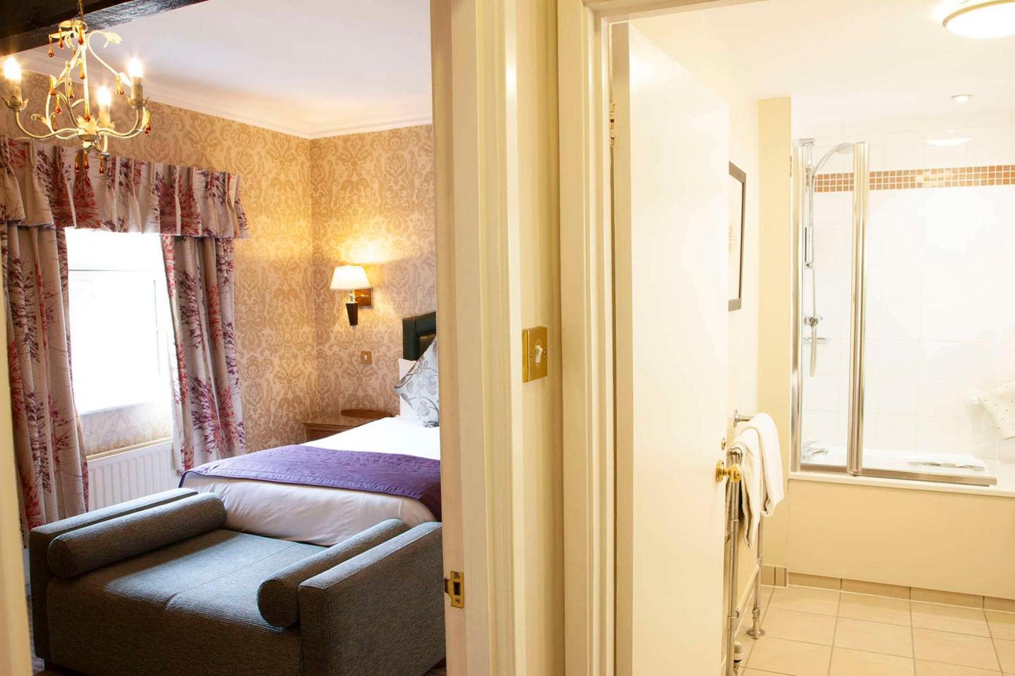 Clarion Hotel Charlecote Pheasant Уэллесбурн-Гастингс Экстерьер фото